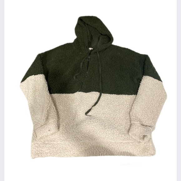 Women’s Como Blu Sherpa Pullover Sweatshirt with Hood in Ivory and Olive Green - Picture 2 of 5